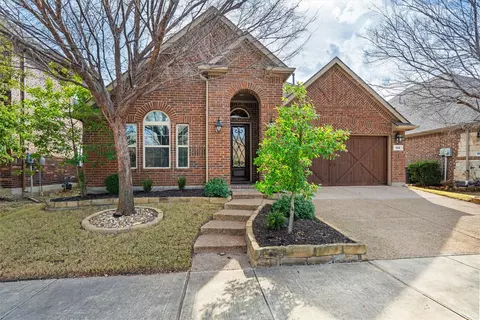 802 River Birch Ct, Euless, TX 76039