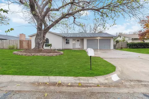 6632 Whispering Ln, Watauga, TX 76148