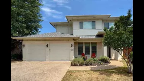 4204 Oak Park Ct, Fort Worth, TX 76109