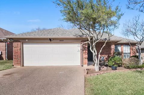 5609 Autumn Wheat Trl, Arlington, TX 76017