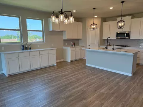 Kitchen - 5000 Greenbrook Rd, Argyle, TX 76226 photo 5 of 5