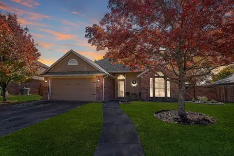 1810 Sand Stone Dr, Sanger, TX 76266