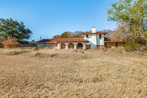 6600 Rickey Ln, Arlington, TX 76001