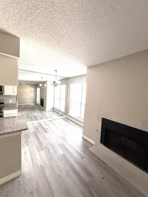 5750 Phoenix Dr #15, Dallas, TX 75231