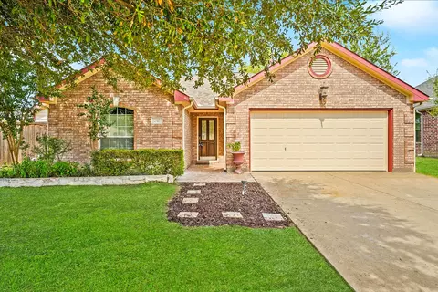 207 Millstone Dr, Wylie, TX 75098