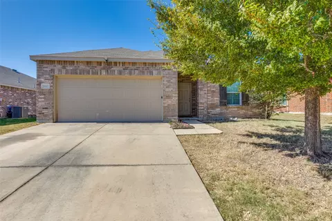 9905 Calcite Dr, Fort Worth, TX 76131