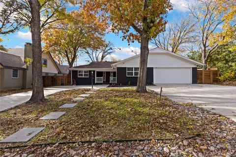 4108 Springbranch Dr, Benbrook, TX 76116