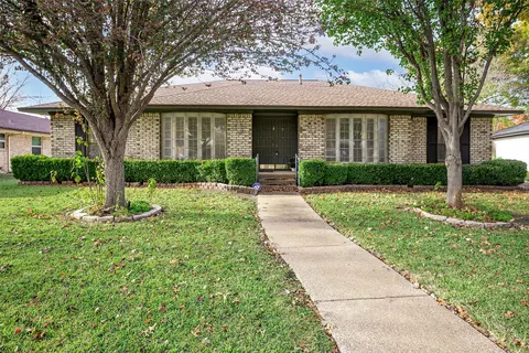 2025 Worcester Ln, Garland, TX 75040