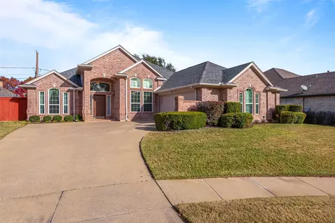 3207 Calender Park Ct, Arlington, TX 76001