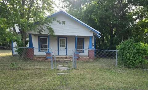 418 Main St, Paradise, TX 76073