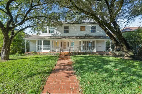 404 Forrest Ave, Cleburne, TX 76033