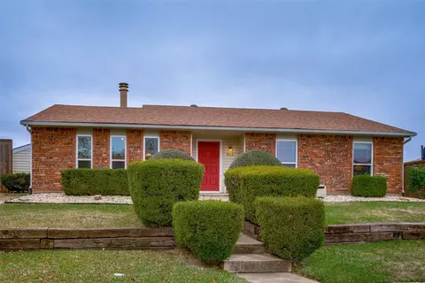 700 Green Canyon Dr, Mesquite, TX 75150