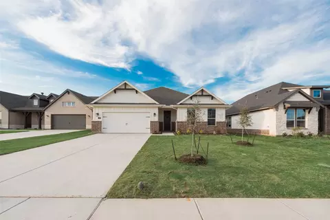 1233 Comal Ln, Springtown, TX 76082 photo 5
