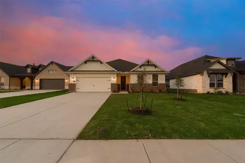 1233 Comal Ln, Springtown, TX 76082 photo 3