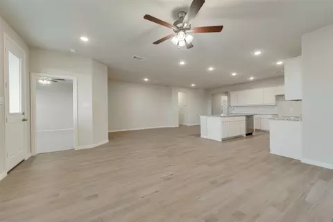 1233 Comal Ln, Springtown, TX 76082 photo 8