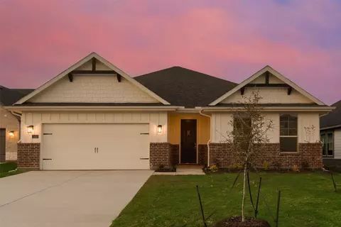 1233 Comal Ln, Springtown, TX 76082 photo 2