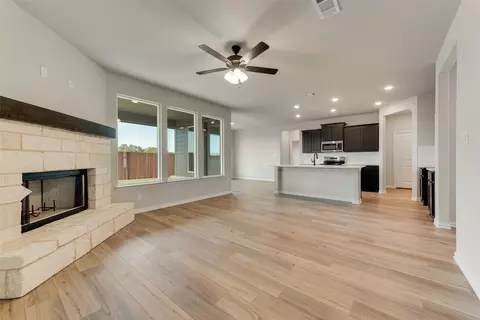 1229 Comal Ln, Springtown, TX 76082 photo 8