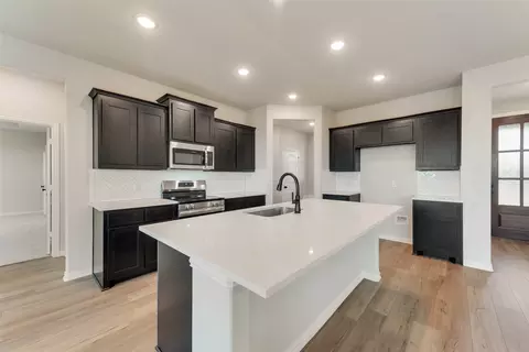 1229 Comal Ln, Springtown, TX 76082 photo 9