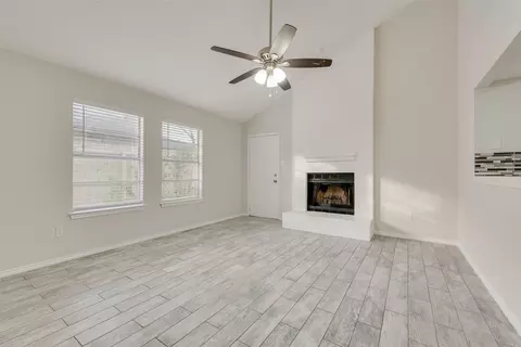 935 Potomac Dr, Lancaster, TX 75134