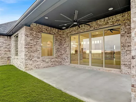 Exterior - 7604 Cr- 1052, Celeste, TX 75423 photo 4 of 5