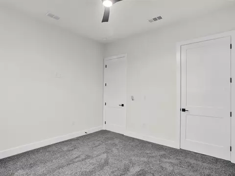 Bedroom - 7604 Cr- 1052, Celeste, TX 75423 photo 6 of 7