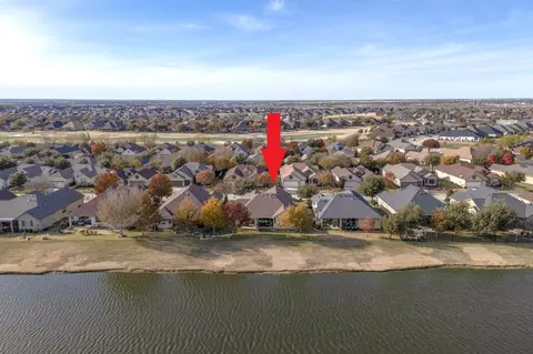 8905 Compton St, Denton, TX 76207 photo 2