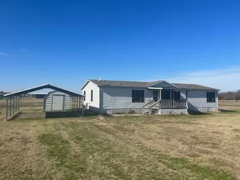 945 County Road 1240 Rd, Savoy, TX 75479