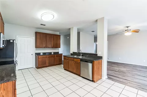 1453 Elders Dr, Lancaster, TX 75146 photo 10