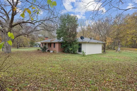 8668 City Lake Rd, Kemp, TX 75143