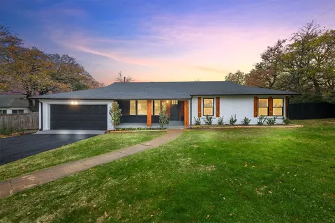 5017 Barnett St, Fort Worth, TX 76103