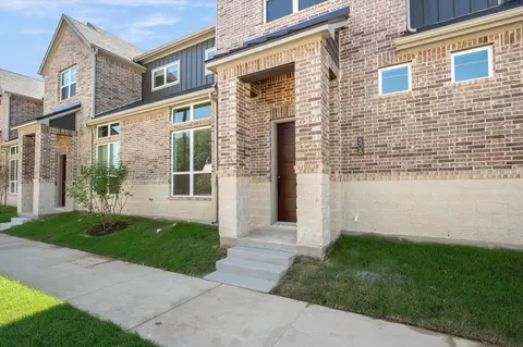 528 E 2nd St, Irving, TX 75060