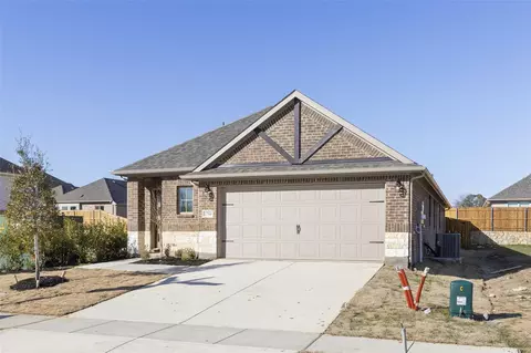 1700 Meadow Crest Dr, Aubrey, TX 76227