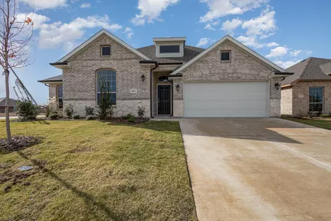 201 Giddings Trl, Forney, TX 75126