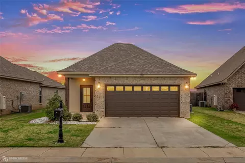 1905 Valdemar Pl, Bossier City, LA 71112