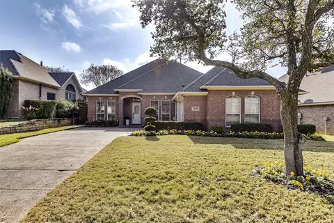 5039 Southpoint Dr, Arlington, TX 76017