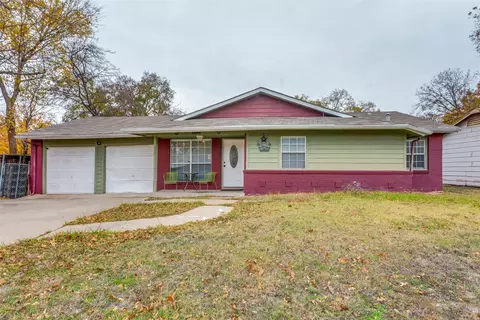 2403 Greenway St, Arlington, TX 76010