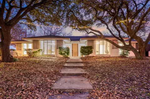 2100 Westridge Dr, Plano, TX 75075
