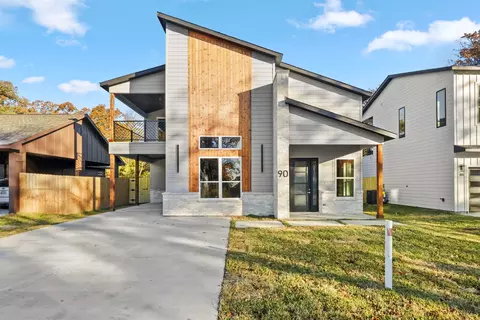 90 Indian Harbor Dr, Mabank, TX 75156