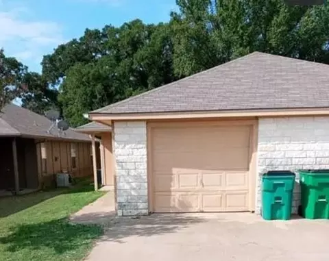 2800 James Rd, Granbury, TX 76049