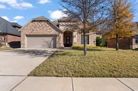 424 Hudson Ln, Burleson, TX 76028