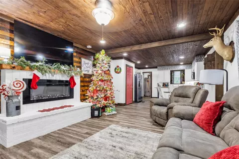 705 Davis Ave, Quitman, TX 75783