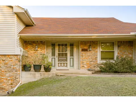 600 S Bluegrove Rd, Lancaster, TX 75146