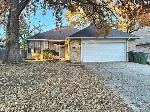 507 Baylor Dr, Arlington, TX 76010