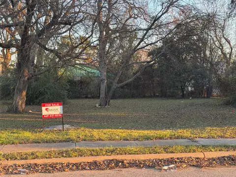 2208 Dyson St, Dallas, TX 75215