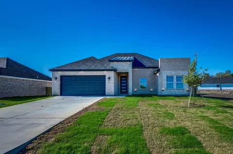 570 E Lamar St, Palmer, TX 75152