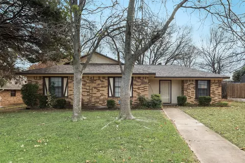 1130 Evergreen Cir, Desoto, TX 75115