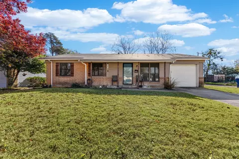 846 Lexington Dr, Lancaster, TX 75134
