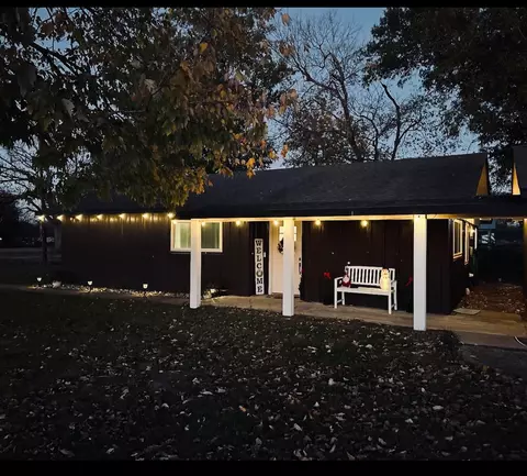 150 Maple St, Blossom, TX 75416