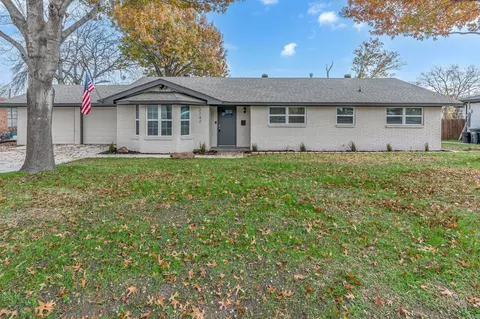 3742 N Hills Dr, North Richland Hills, TX 76117