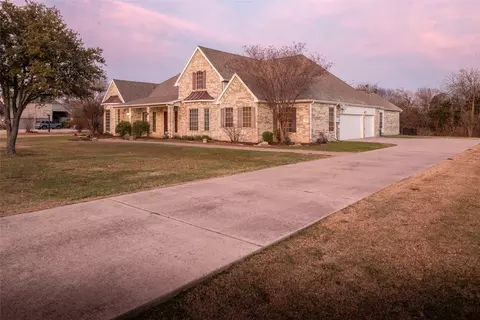 700 Saddlebrook Dr, Lucas, TX 75002
